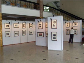 八棱柱书画展板 八棱柱书画展板