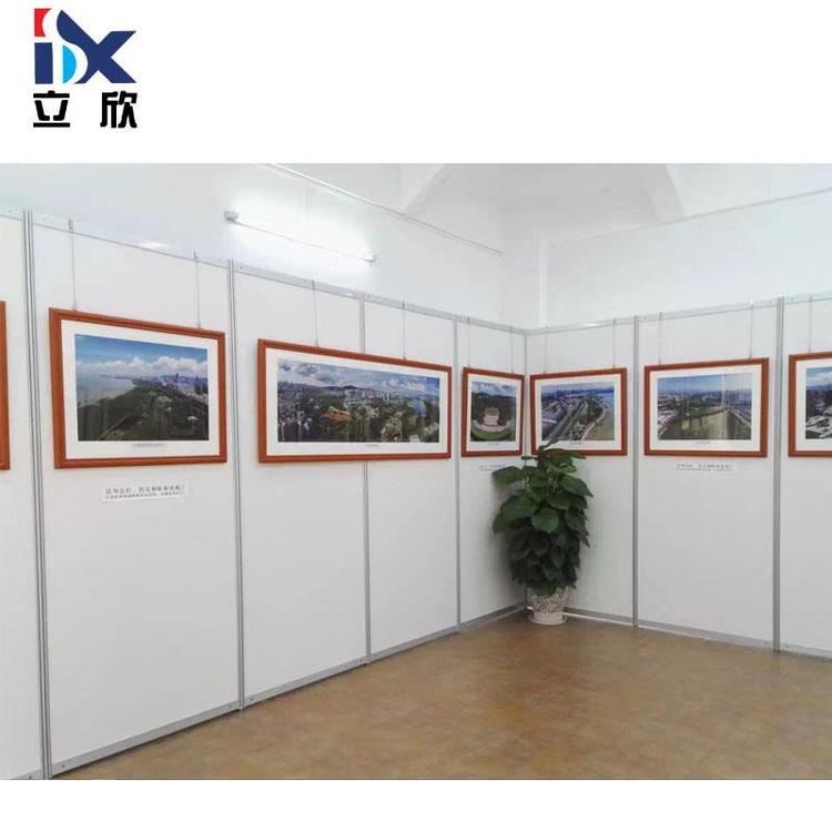 八棱柱宣传展板