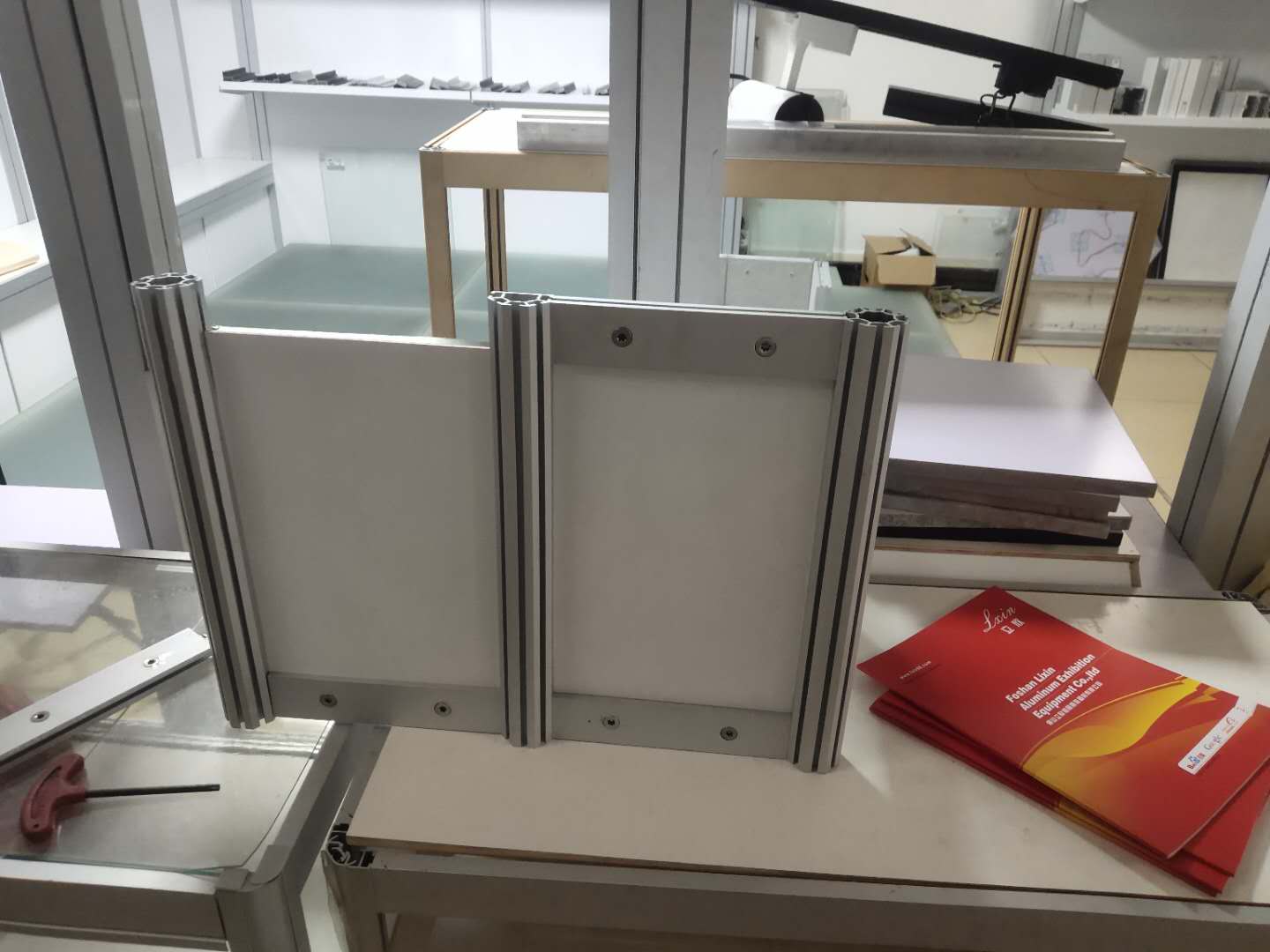 八棱柱材质 八棱柱材质