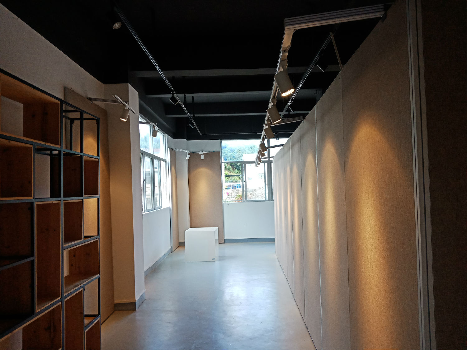 无缝展板射灯 无缝展板射灯